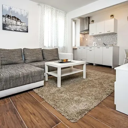 Apartment Elias *